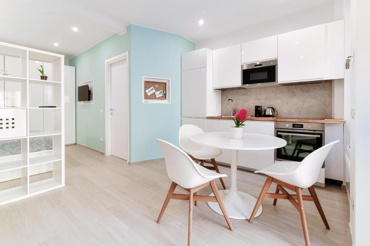 Apartment Hostini Como- Downtown Como